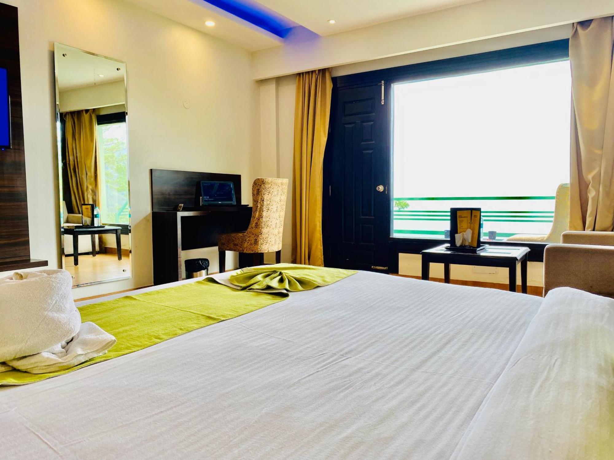 Royal Green Valley Mashobra By Naina Staycation - Mountain And Valley View Rooms 심라 외부 사진